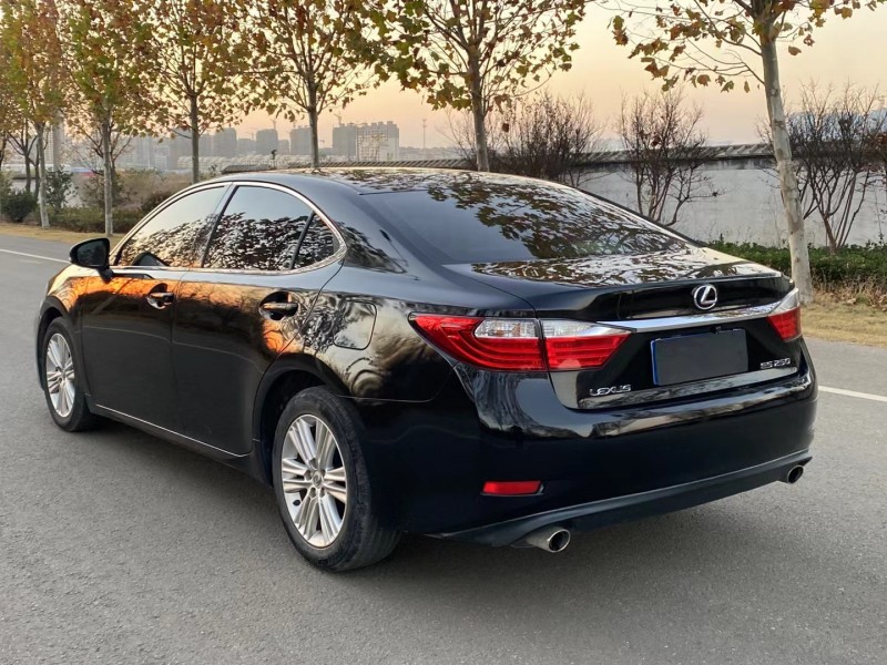 徐州16年雷克萨斯ES3
