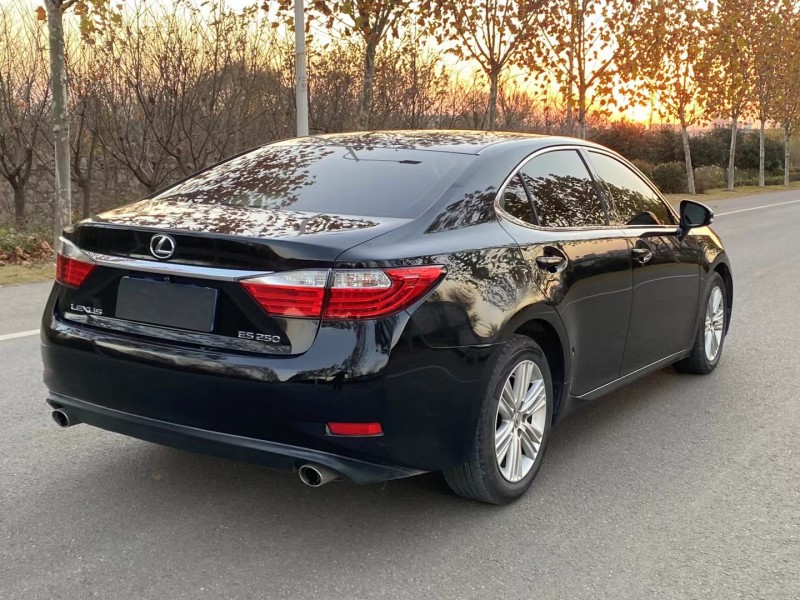 徐州16年雷克萨斯ES2