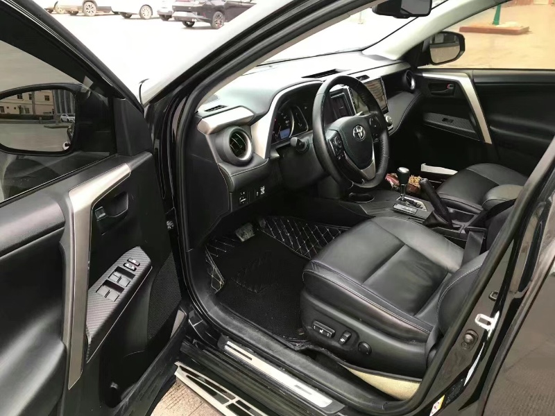 萊蕪16年豐田RAV4榮放4