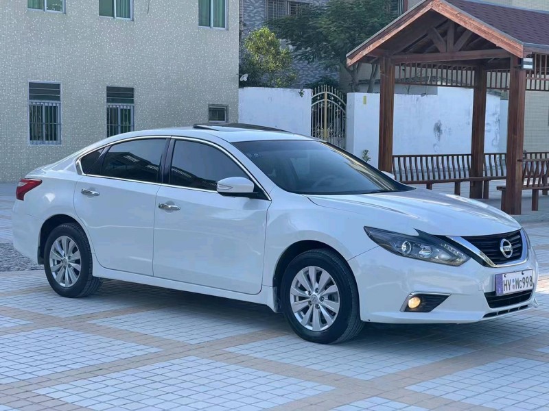 汕頭17年日產天籟8