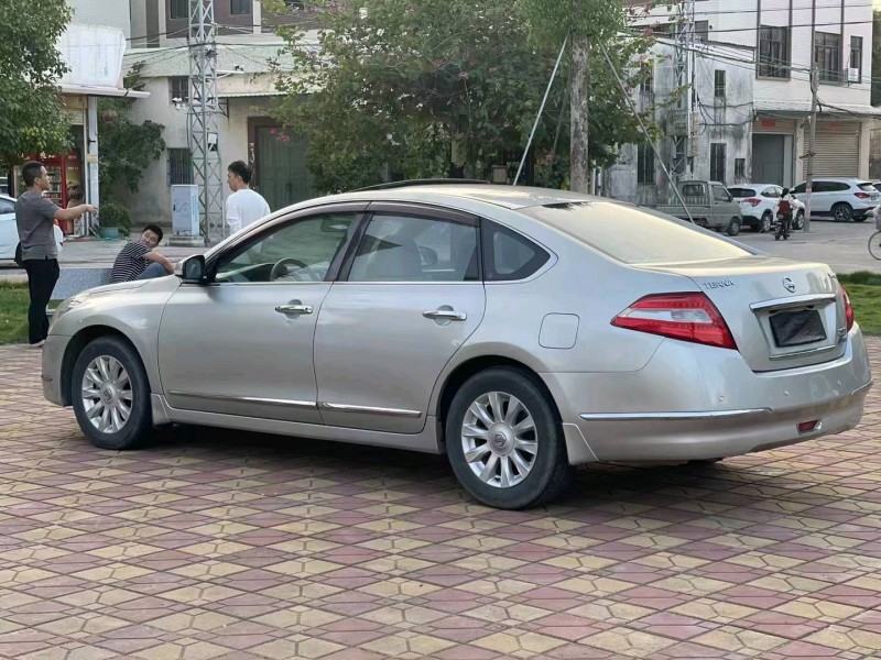汕頭09年日產天籟6