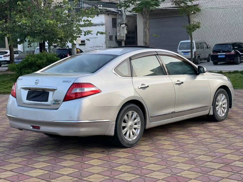 汕頭09年日產天籟8