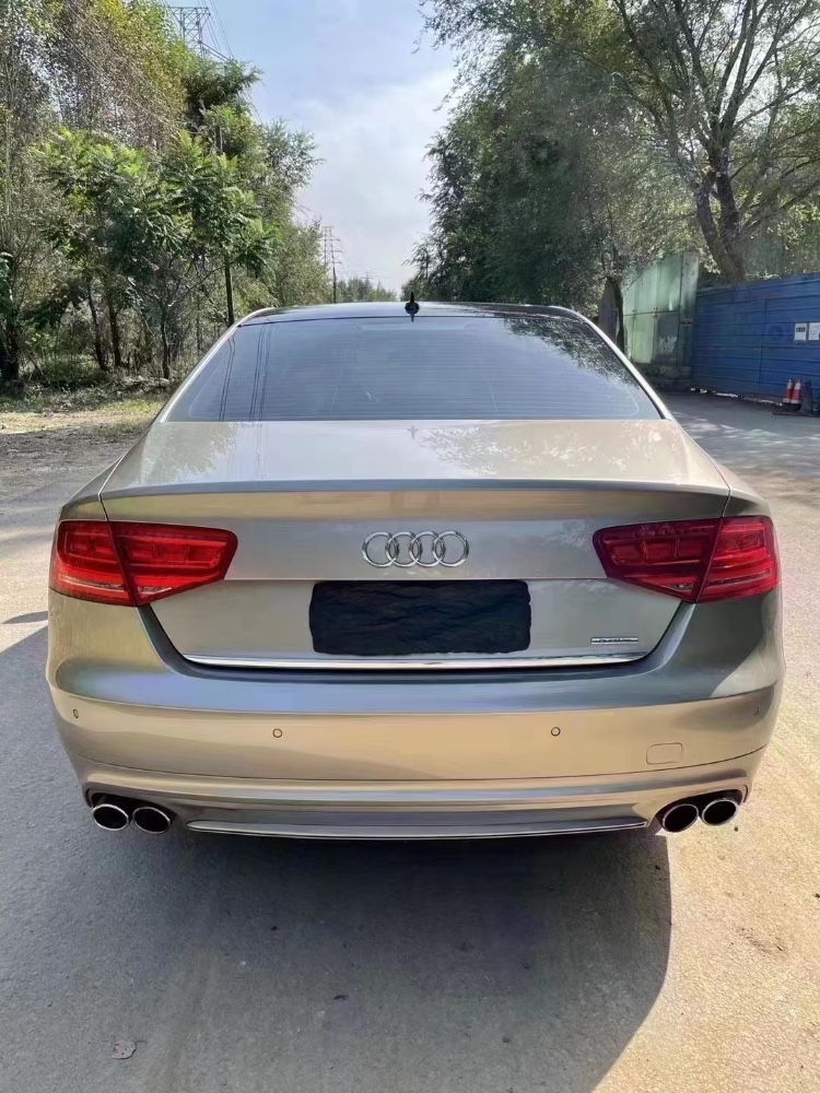 沈陽14年奧迪A8L6