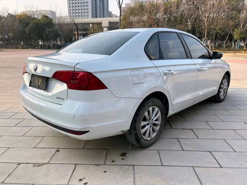 盐城17年大众宝来8