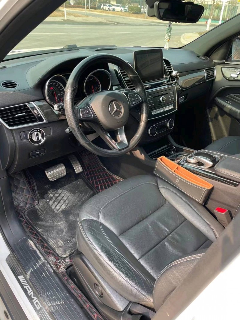 徐州18年奔驰GL级AMG7