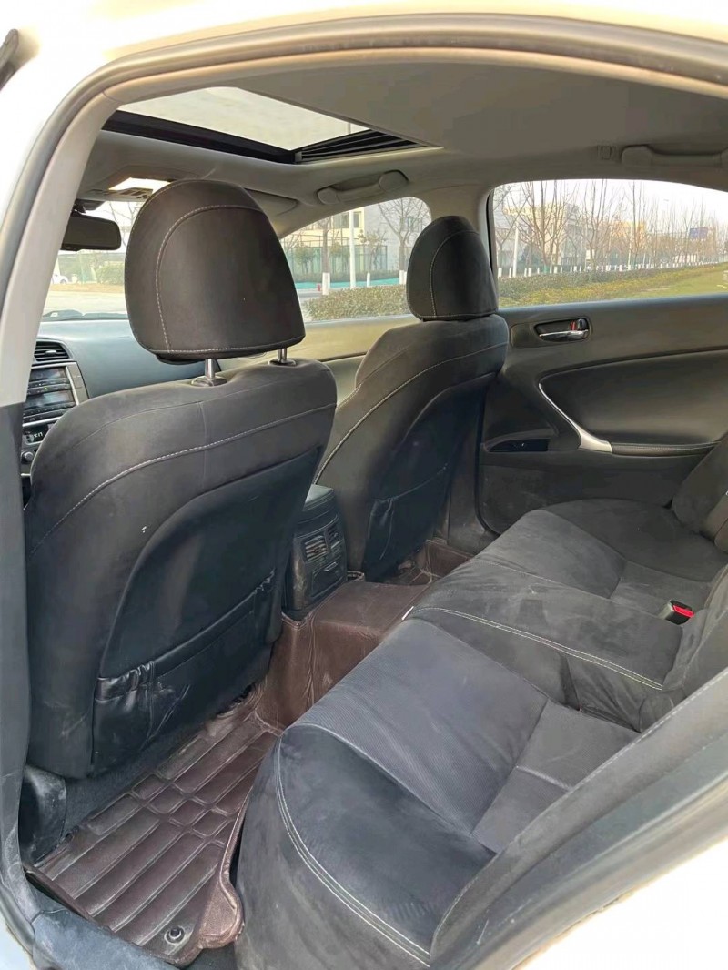 徐州11年雷克萨斯IS5