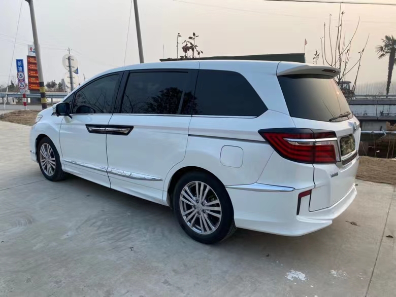 徐州17年本田艾力绅2