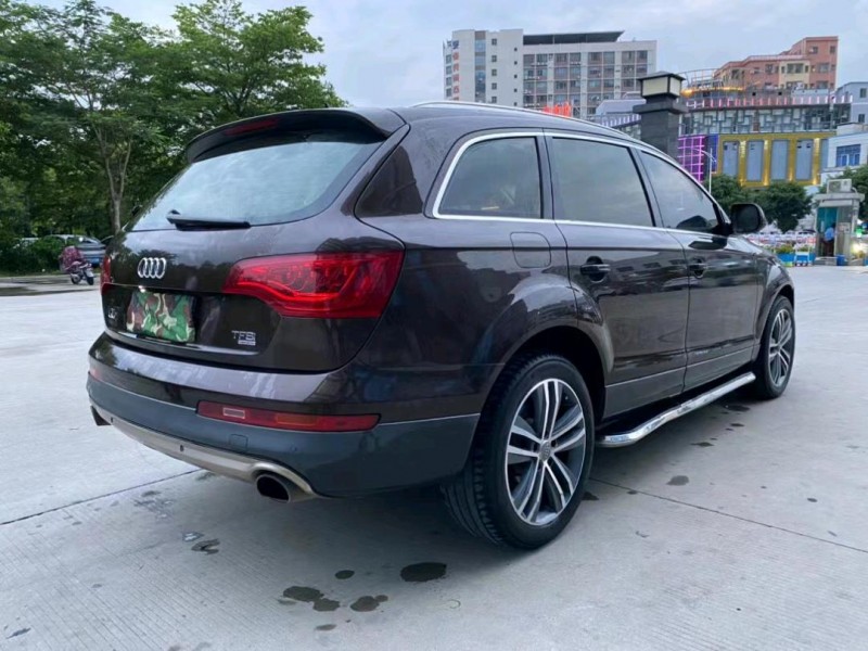 東莞14年奧迪Q78
