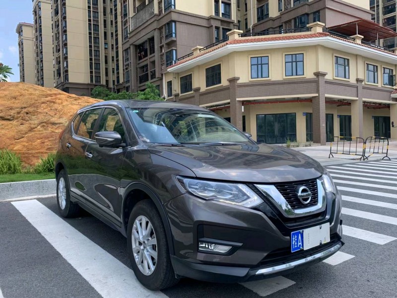 廣州20年日產奇駿5