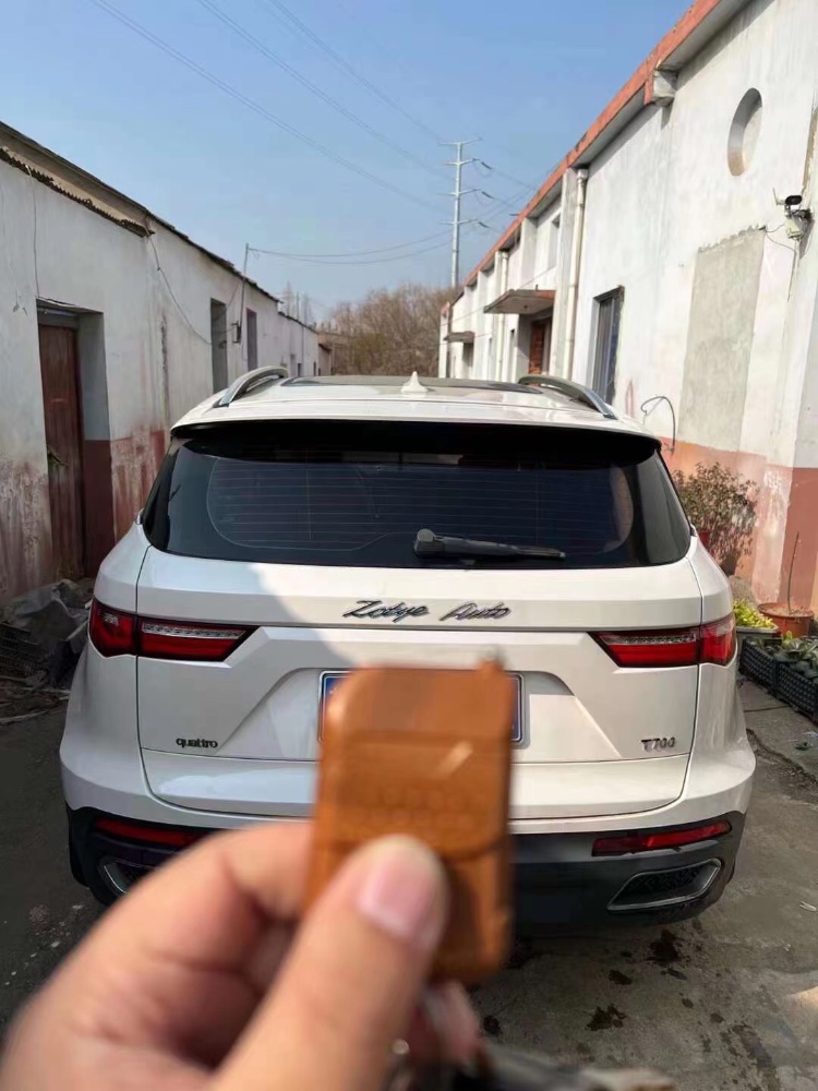 泰州17年众泰T7002