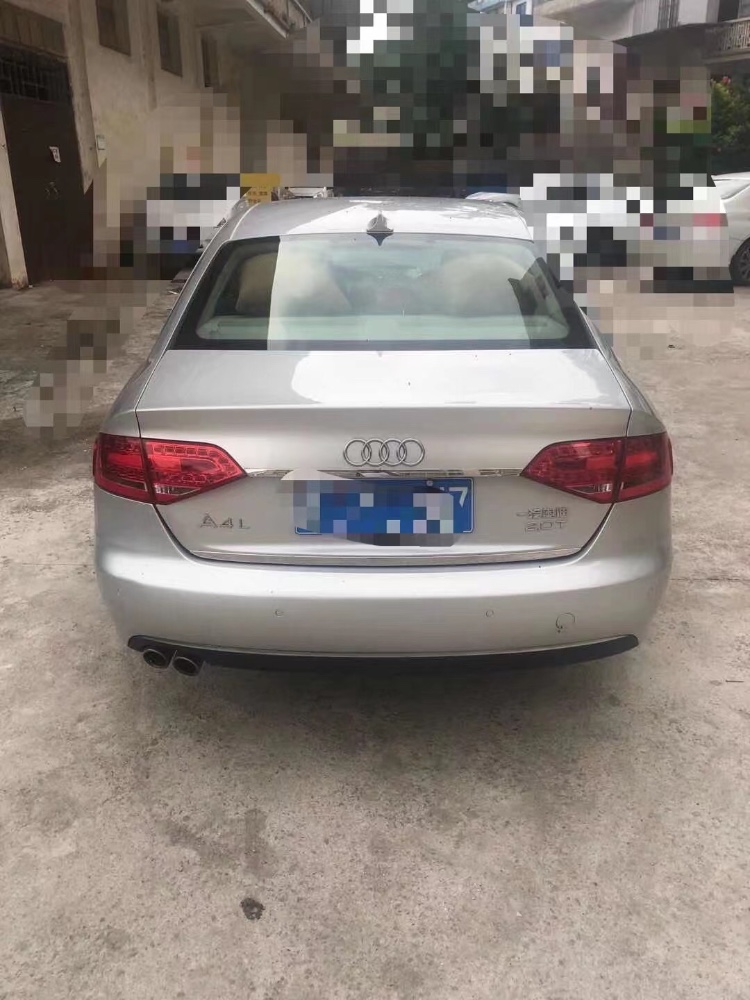 北京12年奧迪A4L8