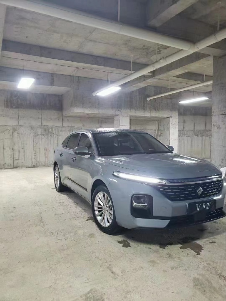 貴陽21年寶駿RC55