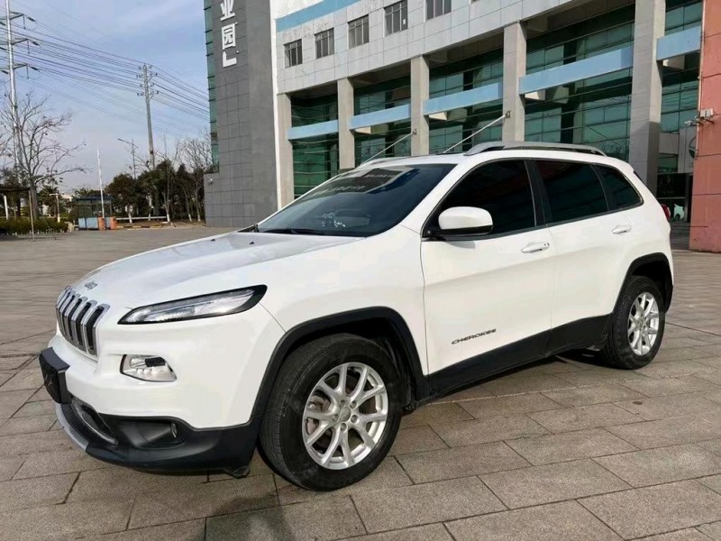 鹽城18年Jeep自由光3