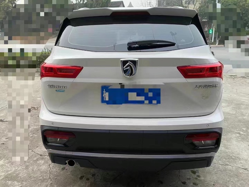 百色21年寶駿5305