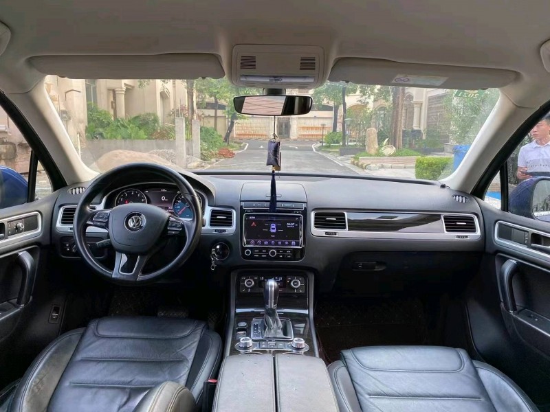 中山17年大众途锐6