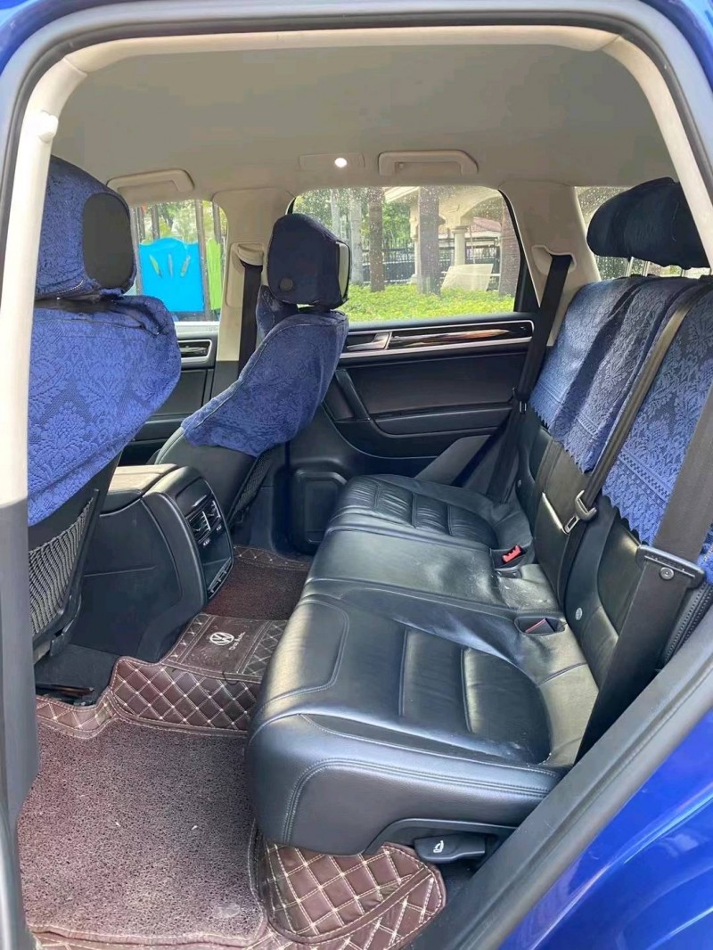 中山17年大众途锐7