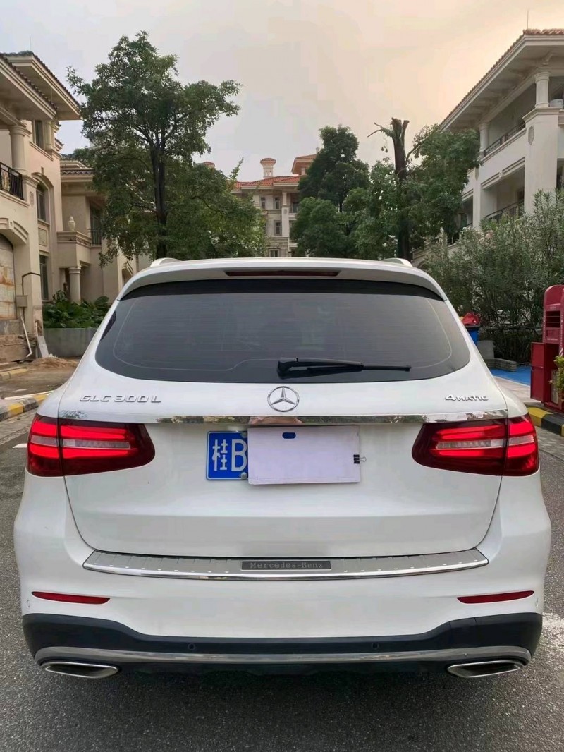 中山19年奔馳GLC5