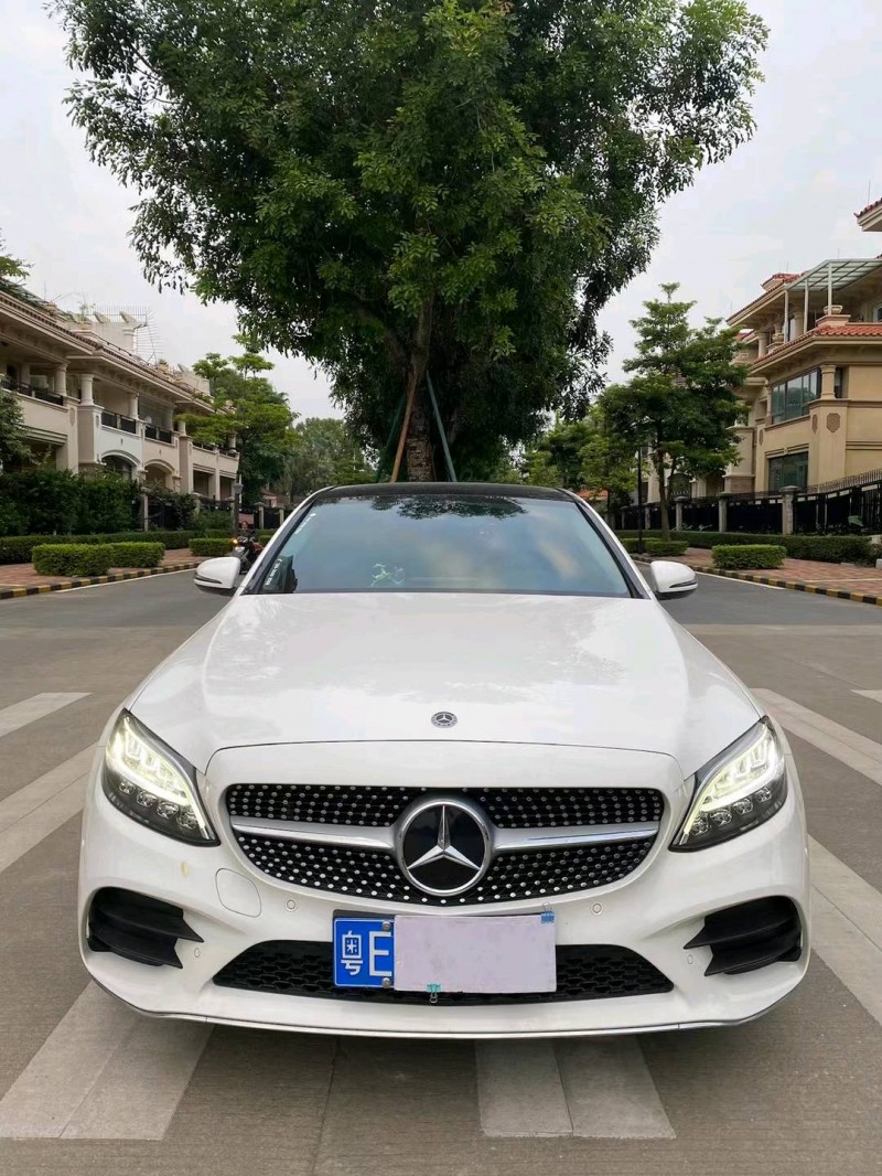 中山21年奔驰C8