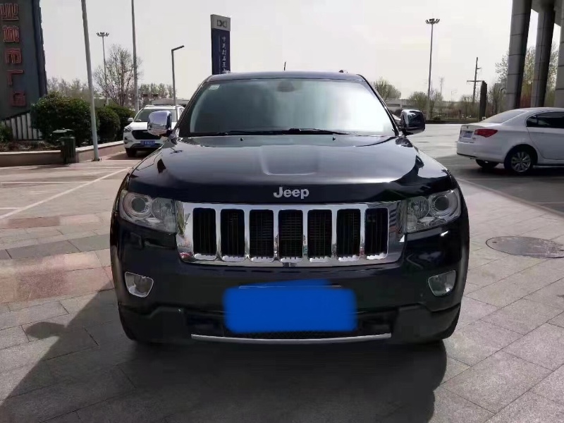 北京11年Jeep大切諾基9