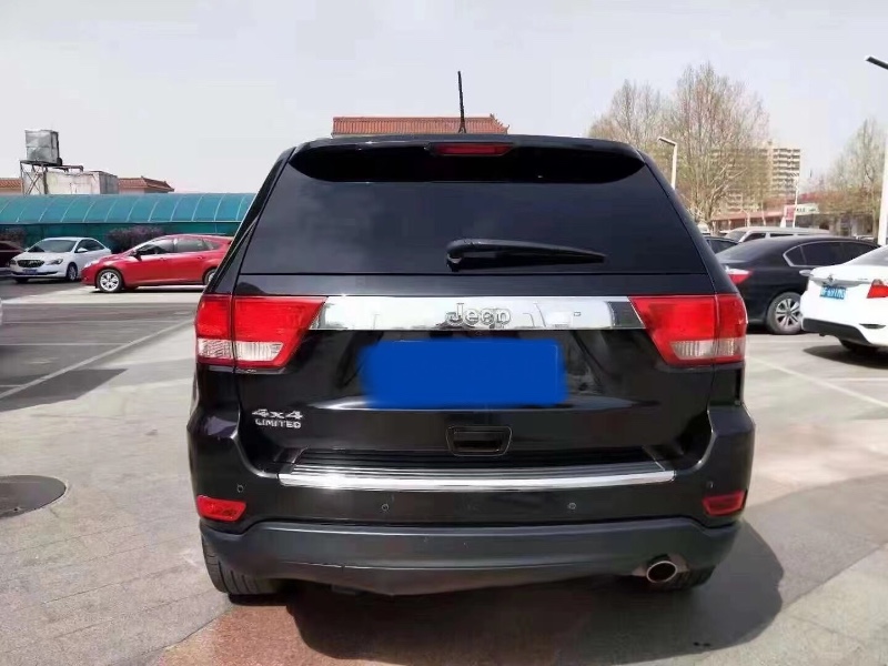 北京11年Jeep大切諾基1