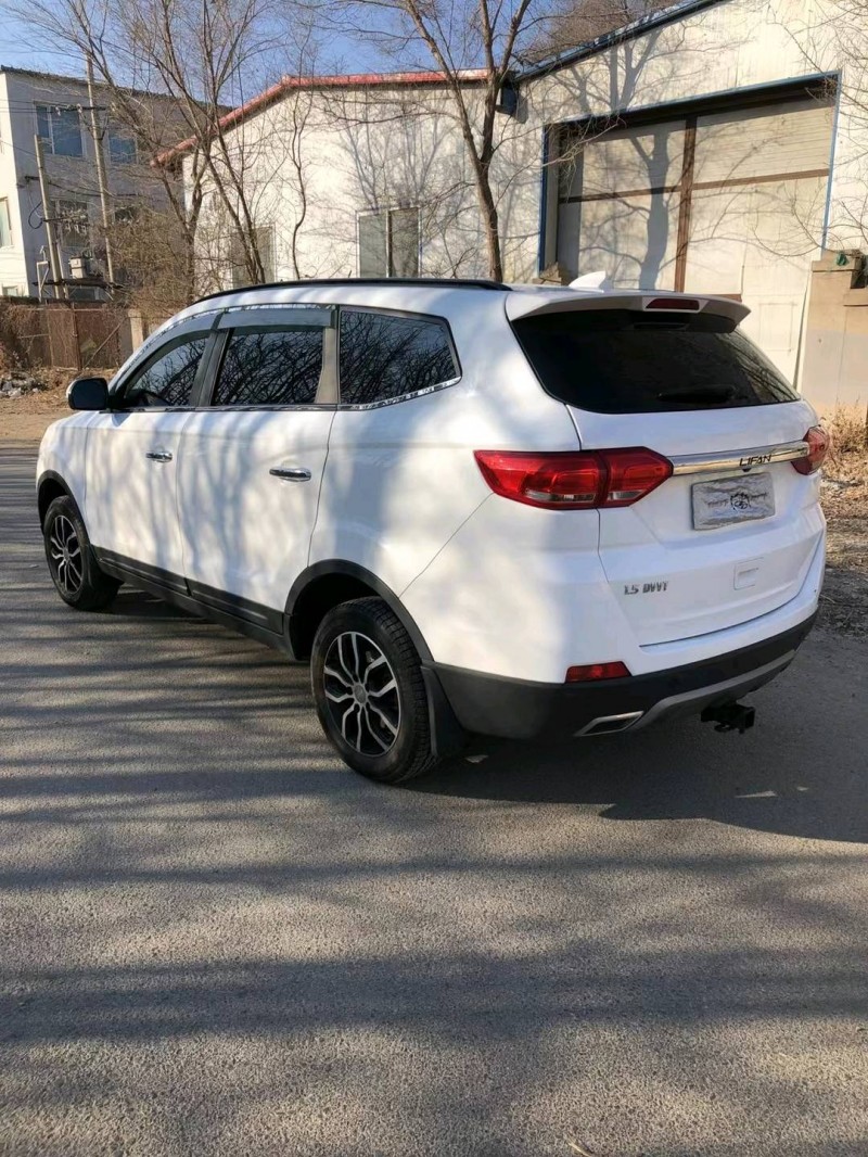 沈陽17年力帆汽車邁威6