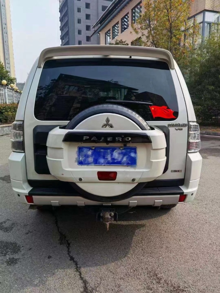 宜昌12年三菱帕杰羅2
