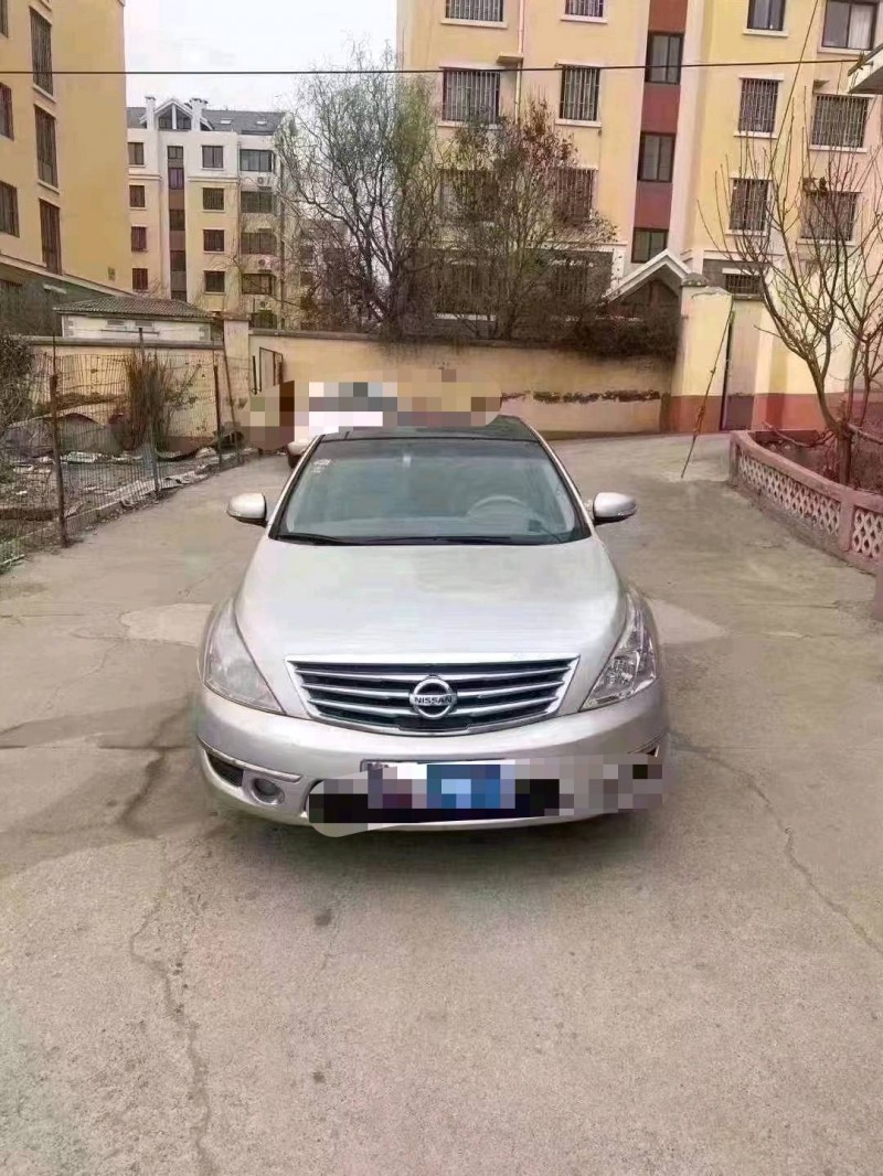 青島09年日產天籟1