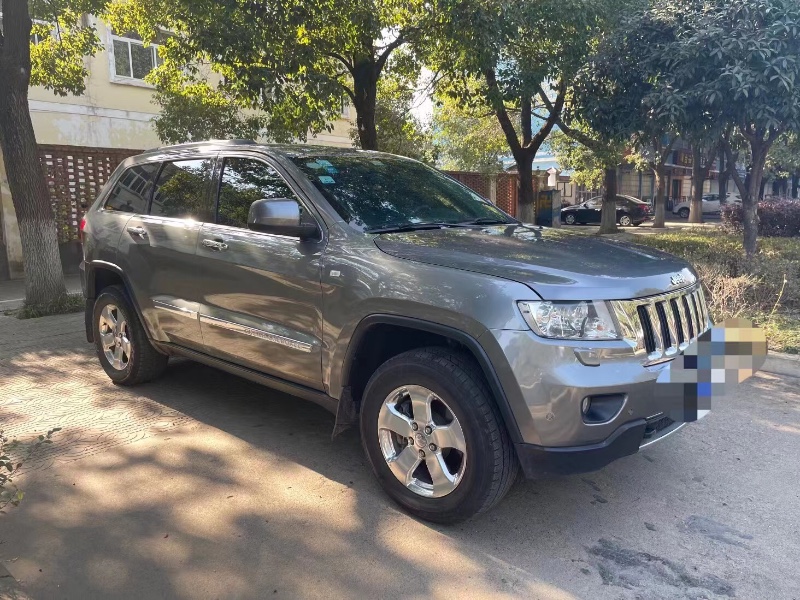 咸寧13年Jeep大切諾基3