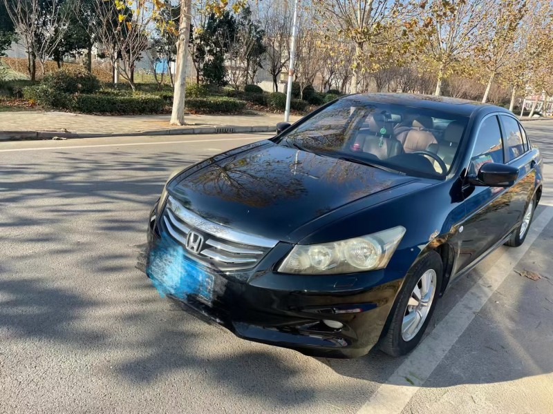 徐州13年本田雅阁6