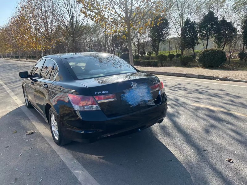 徐州13年本田雅阁3