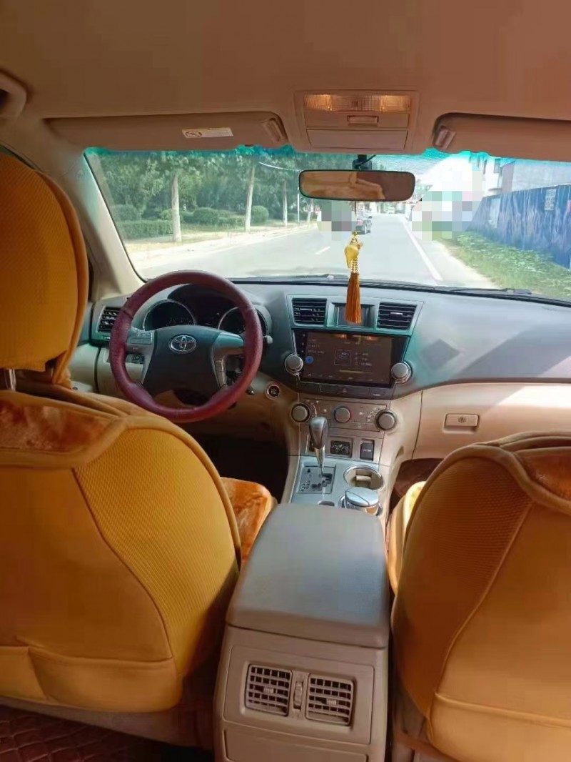 徐州11年丰田汉兰达3