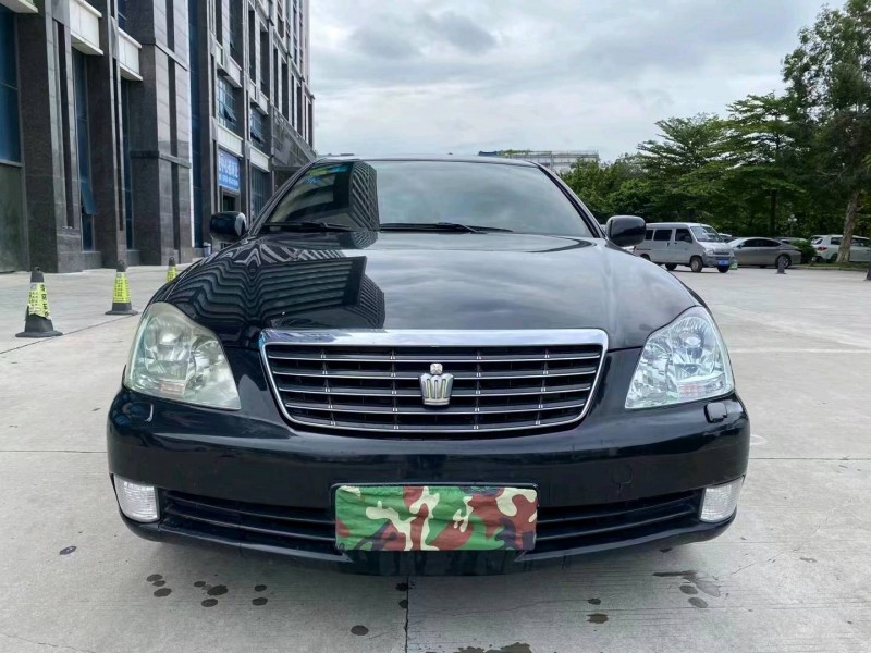 东莞09年丰田皇冠1