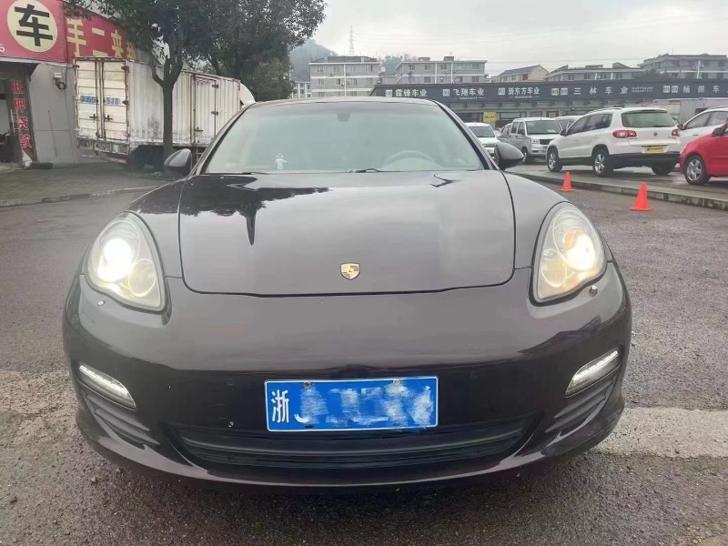 嘉興12年保時捷帕拉梅拉1
