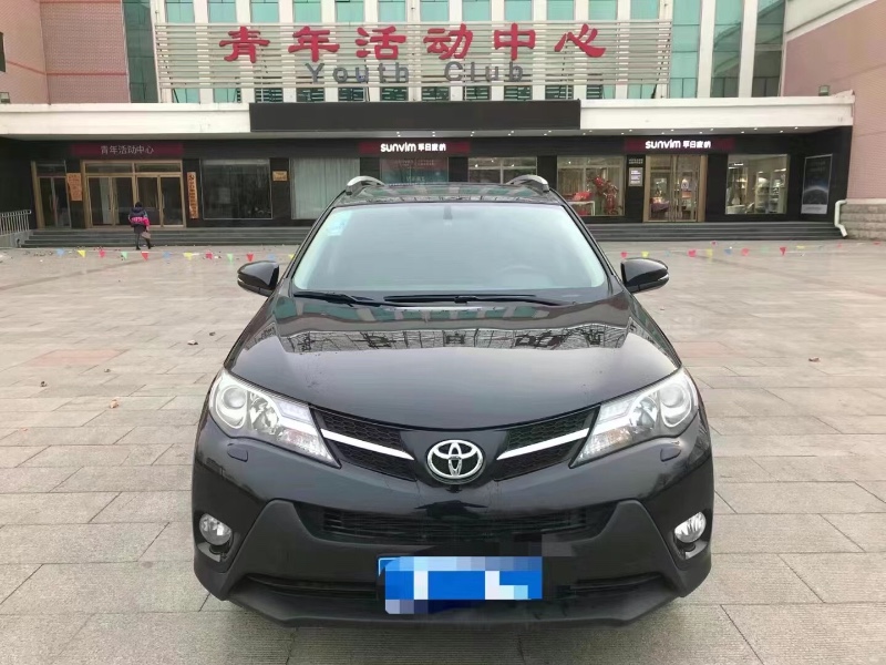 東營16年豐田RAV4榮放1