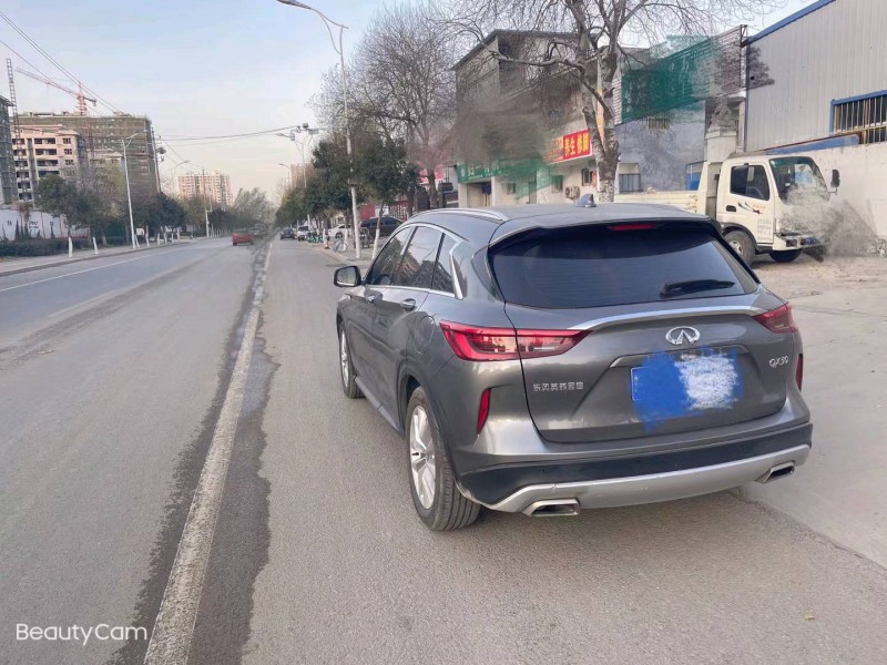 濟寧18年英菲尼迪QX502