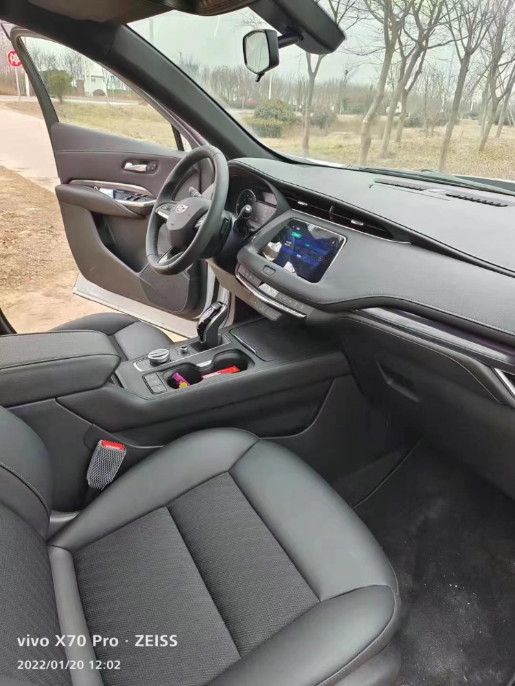 上饒22年凱迪拉克XT46