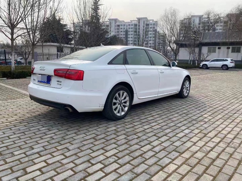青島14年奧迪A6L8