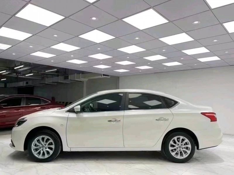 成都20年日產軒逸5