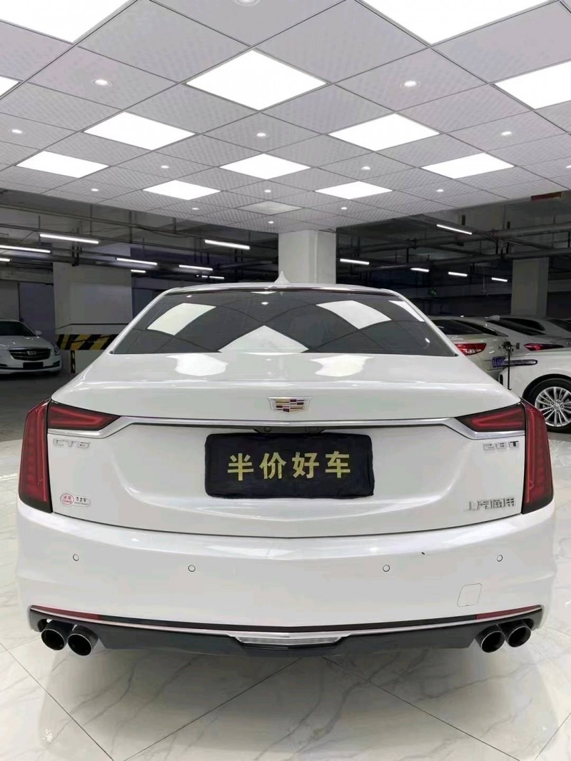 成都19年凱迪拉克CT65