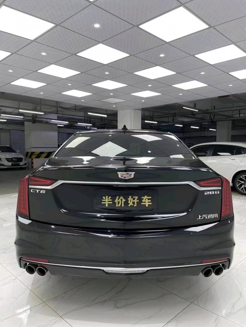 成都20年凱迪拉克CT65