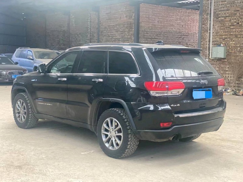 唐山14年Jeep大切諾基5