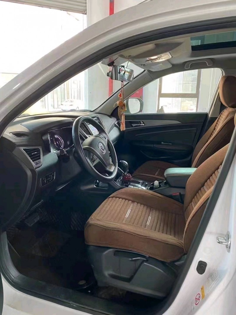 廣元18年長安汽車CS755