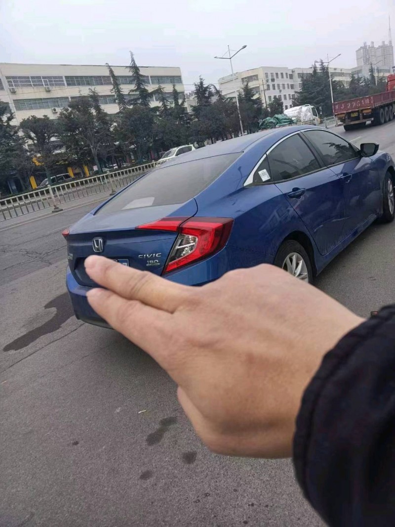 北京19年本田思域8