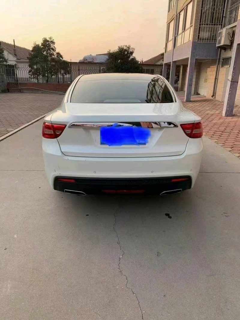 北京16年吉利博瑞7