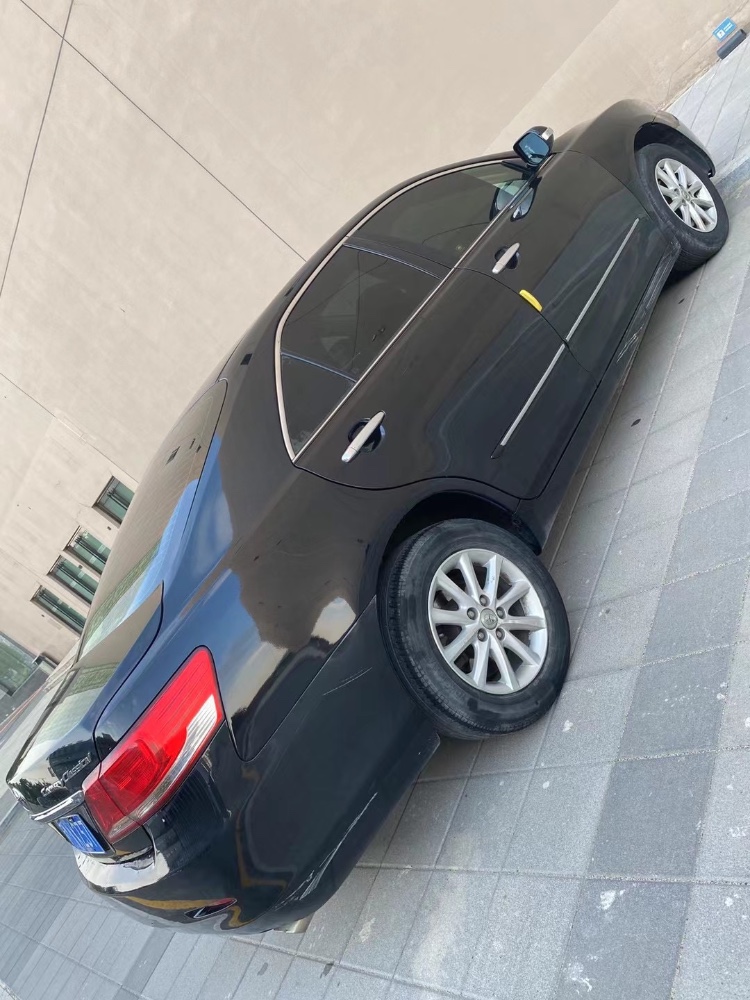 营口12年丰田凯美瑞7