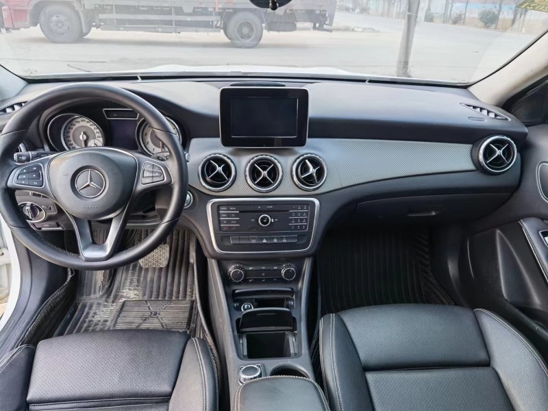 徐州17年奔驰CLA4