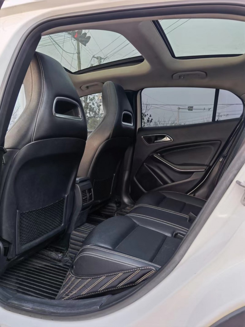 徐州17年奔驰CLA6