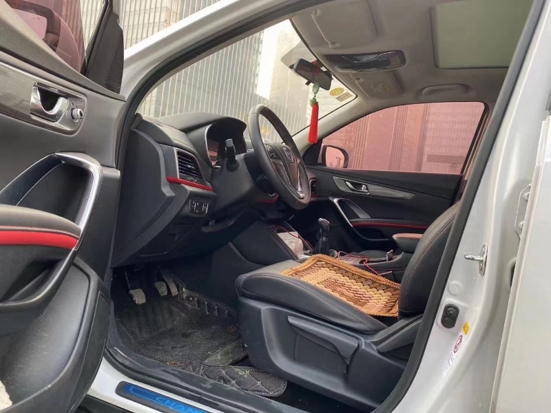 重慶18年長安汽車CS553