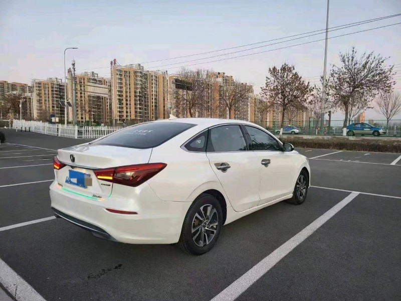 唐山19年長安汽車逸動2
