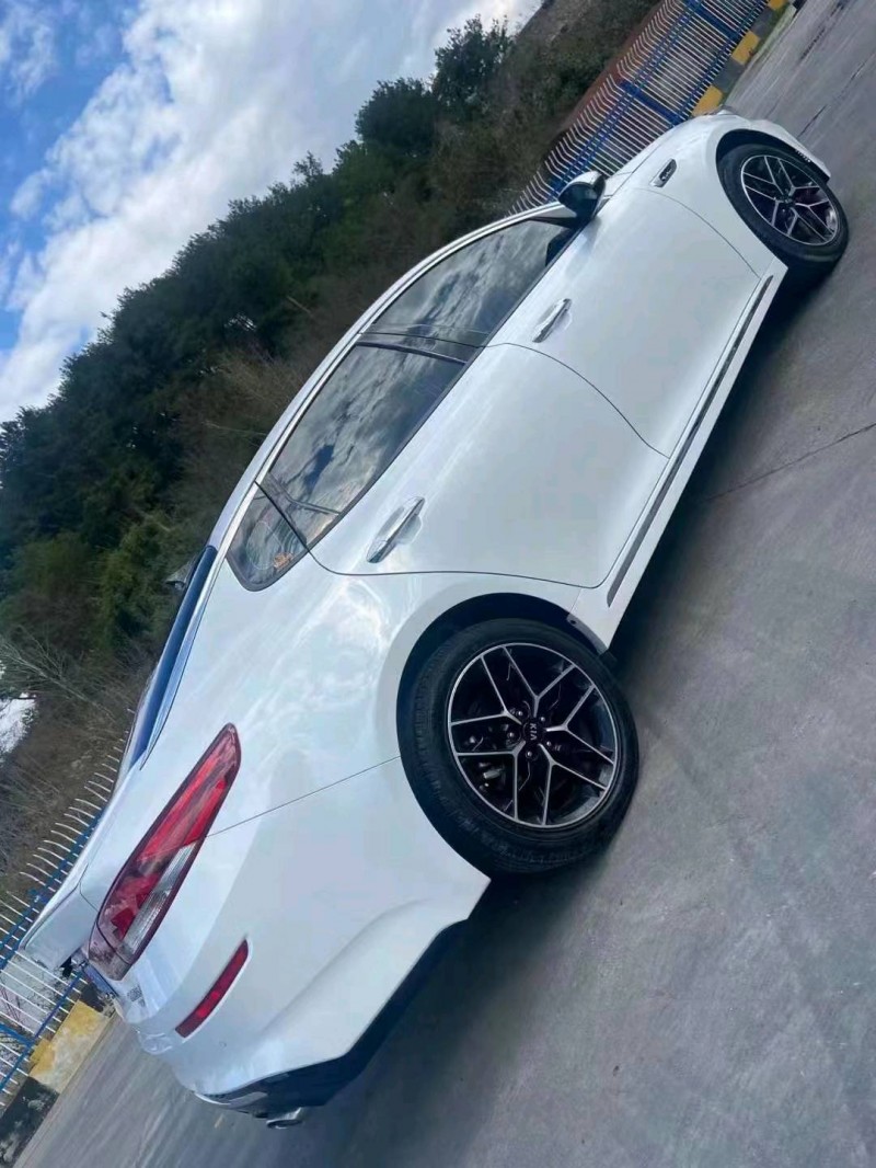 眉山19年起亞K52
